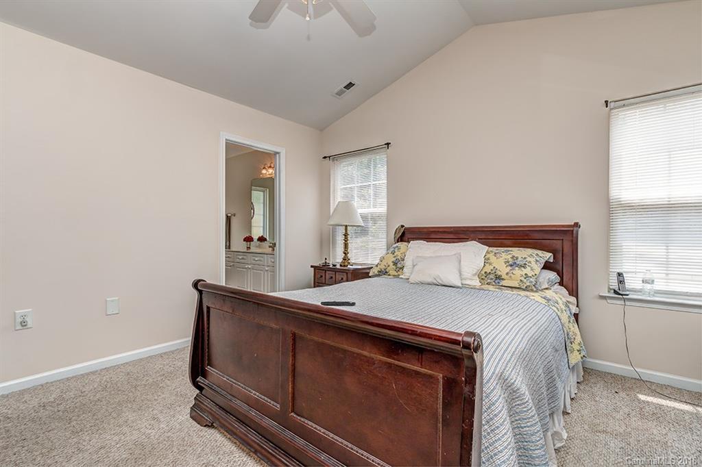 7912 Beatties Ford Road Charlotte, NC 28216 - Photo 13 of 23