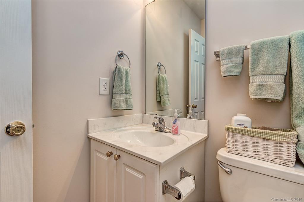 7912 Beatties Ford Road Charlotte, NC 28216 - Photo 18 of 23