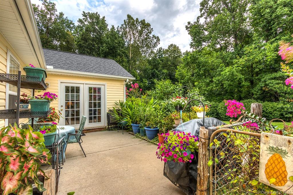 7912 Beatties Ford Road Charlotte, NC 28216 - Photo 20 of 23