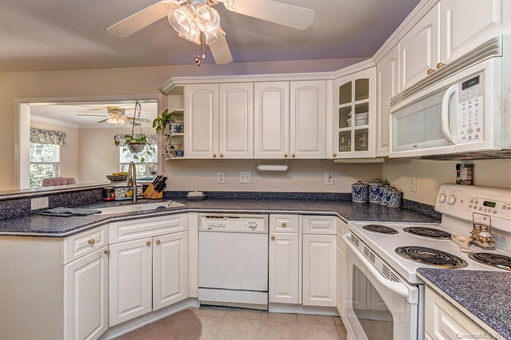 7912 Beatties Ford Road Charlotte, NC 28216 - Photo 6 of 23