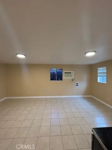 $1,600 | 914 West 9th Street, Corona, CA 92882