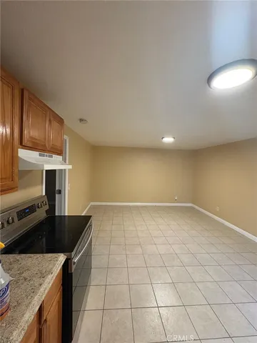 $1,600 | 914 West 9th Street, Corona, CA 92882