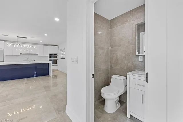 a view of a room with an empty space