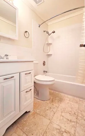 $1,700 | 973 Crimson Court, Unit 304, Prospect Heights, IL 60070