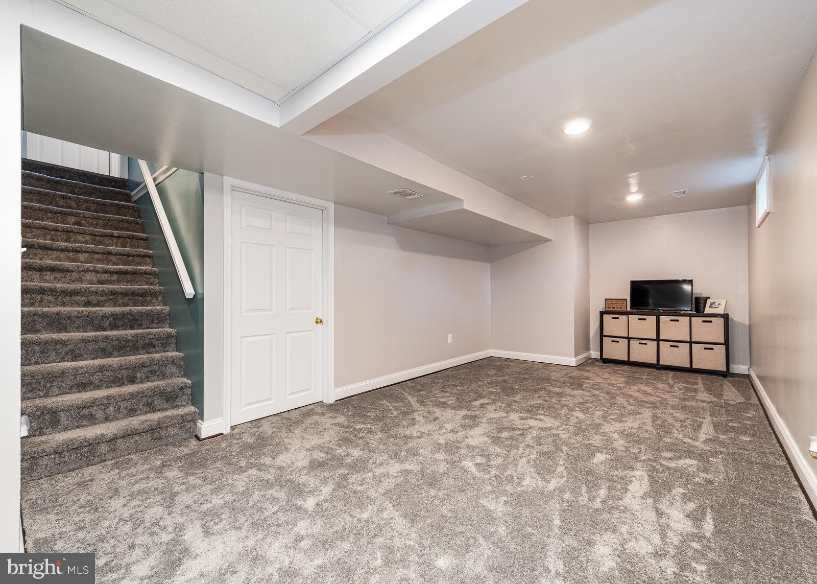 162 Dundee Road Severna Park, MD 21146 - Photo 17 of 26 Gallery Image 17