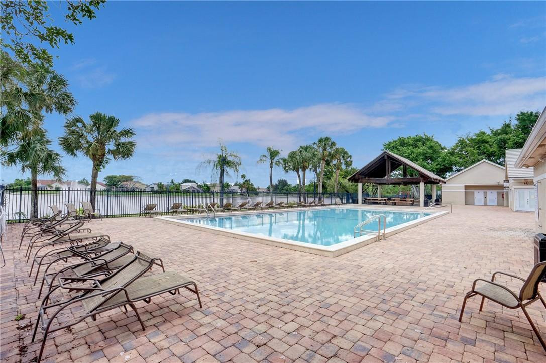 10704 Plainview Circle Boca Raton, FL 33498 - Photo 36 of 42 Photo 36