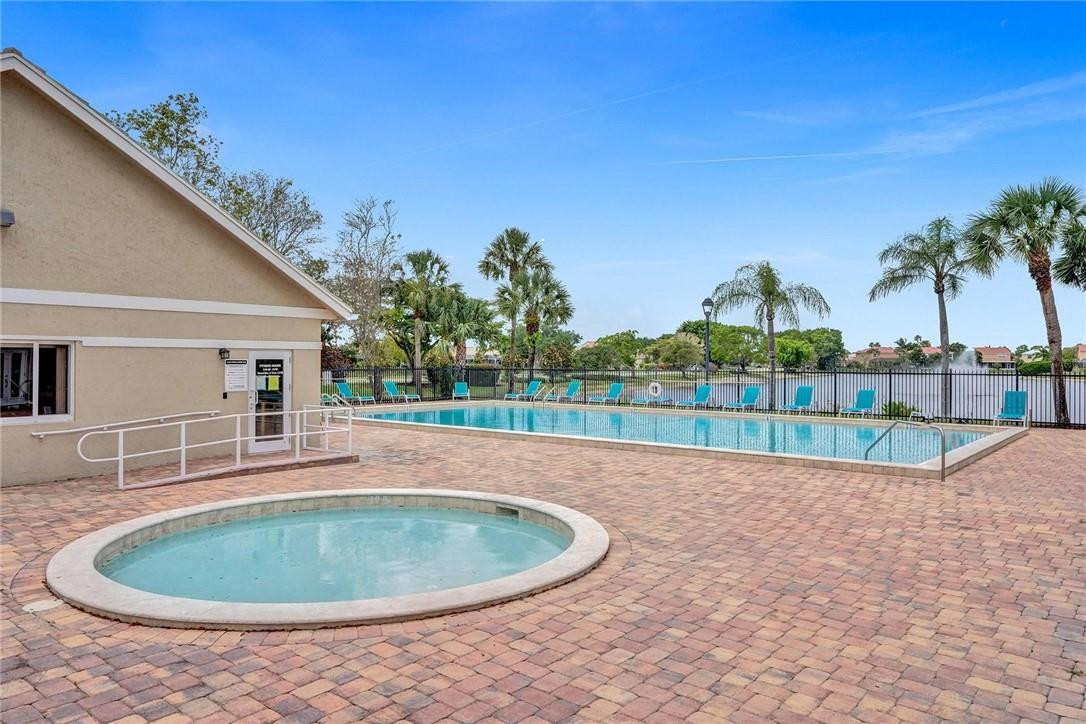 10704 Plainview Circle Boca Raton, FL 33498 - Photo 37 of 42 Photo 37
