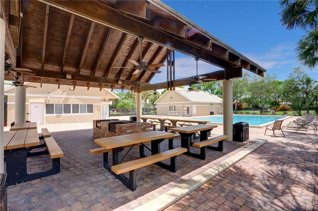 10704 Plainview Circle Boca Raton, FL 33498 - Photo 38 of 42 Photo 38