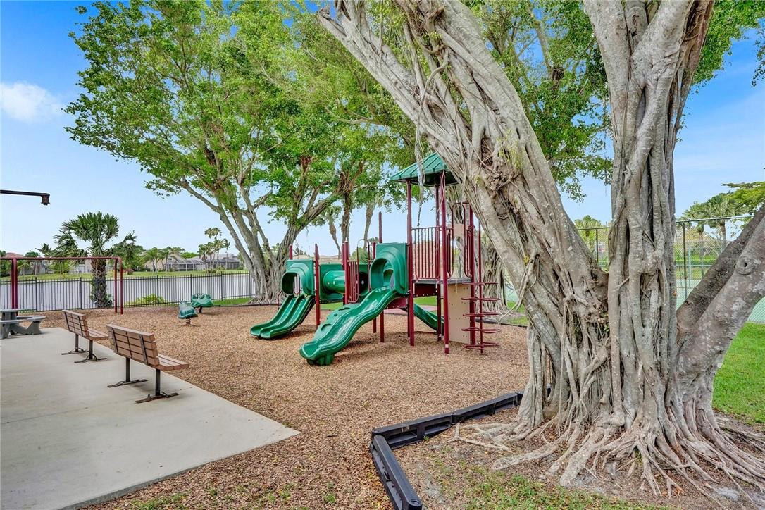 10704 Plainview Circle Boca Raton, FL 33498 - Photo 41 of 42 Photo 41