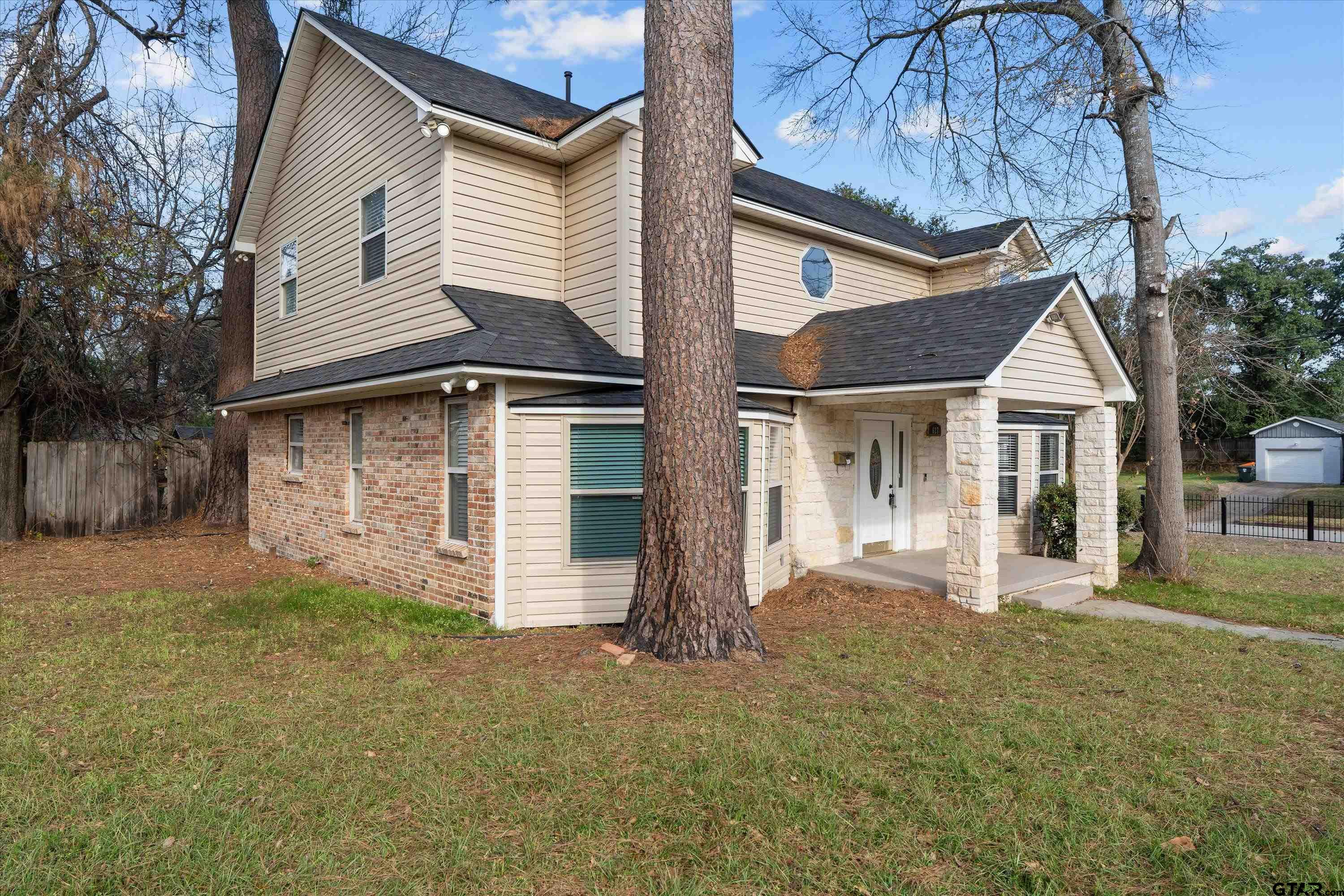 627 West 2nd Street Tyler, TX 75701 - Photo 2 of 24