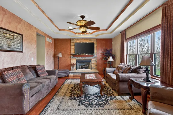 $875,000 | 5180 Shotkoski Drive, Hoffman Estates, IL 60192