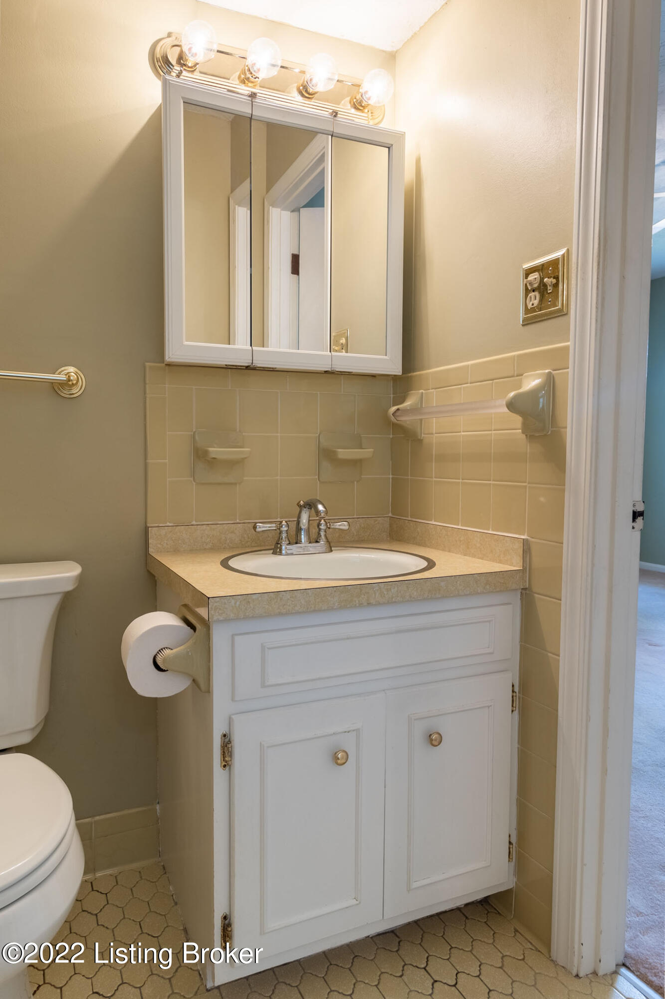 2924 Lexham Road Louisville, KY 40220 - Photo 24 of 33 25