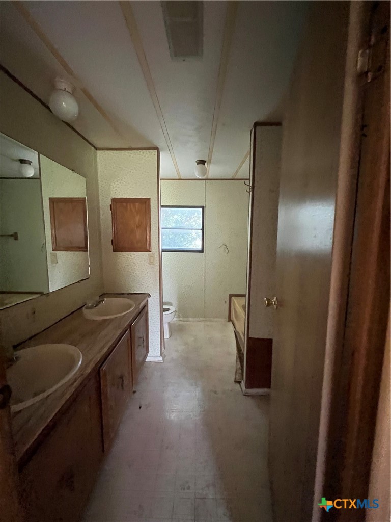 605 East Chappel Road San Saba, TX 76877 - Photo 18 of 21