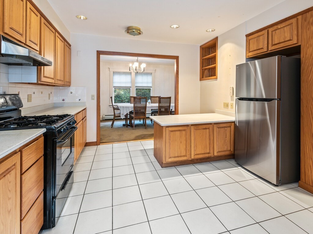 83 Commodore Road Worcester, MA 01602 - Photo 14 of 42 Gallery Image 14