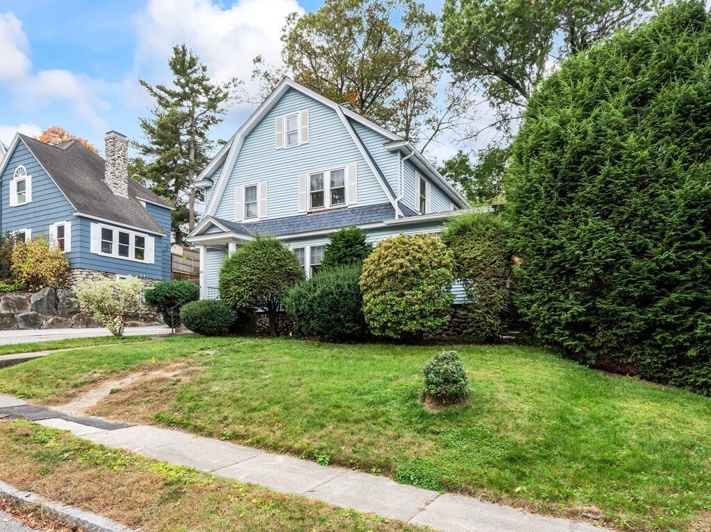 83 Commodore Road Worcester, MA 01602 - Photo 3 of 42 Gallery Image 3