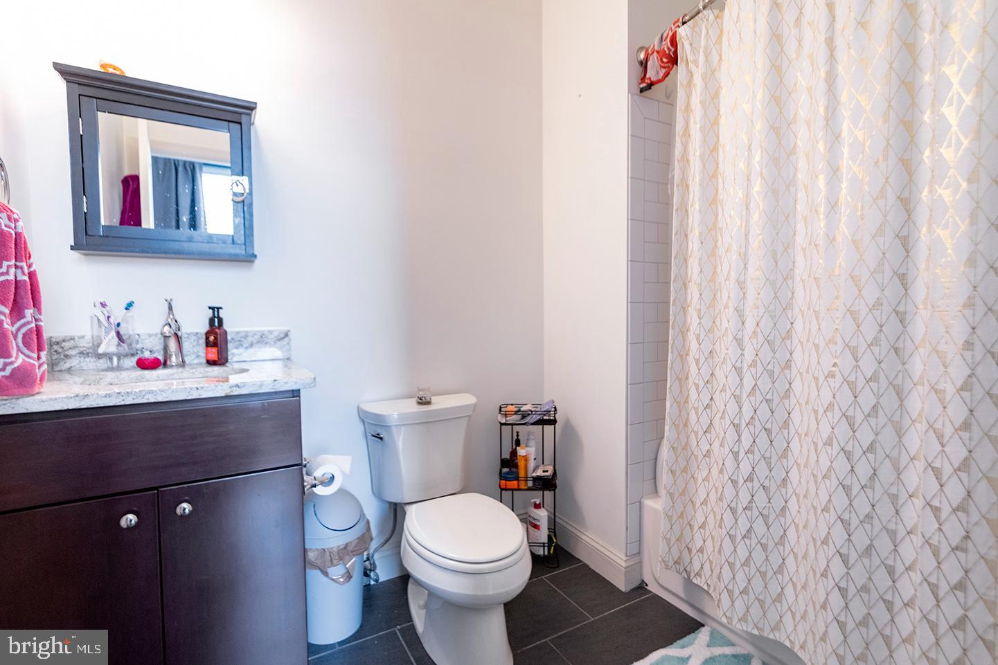 427 Monroe Street, Unit 202 Philadelphia, PA 19147 - Photo 7 of 14
