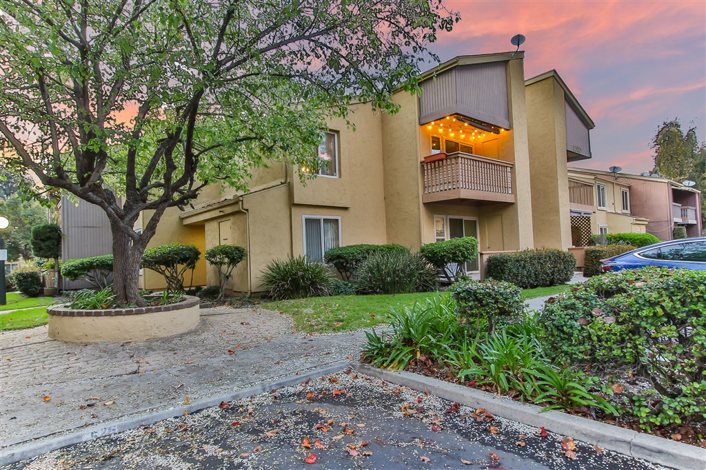 6046 Rancho Mission Road, Unit 376 San Diego, CA 92108 - Photo 1 of 12 Gallery Image 1