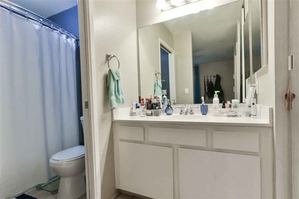 6046 Rancho Mission Road, Unit 376 San Diego, CA 92108 - Photo 9 of 12 Gallery Image 9