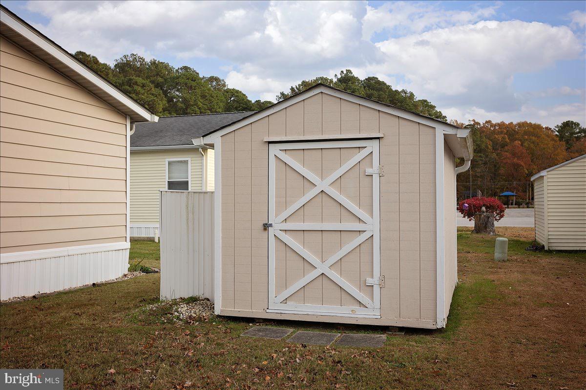 3 Park Lane Easton, MD 21601 - Photo 33 of 34 a view of front door and yard