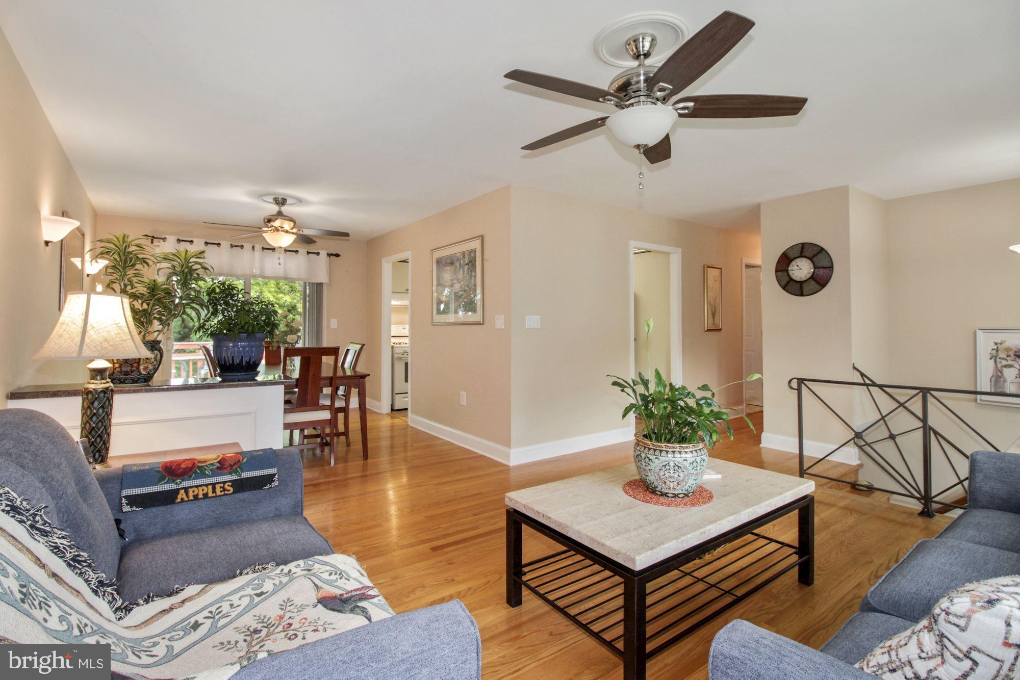 Living Room | Hardwood Floors