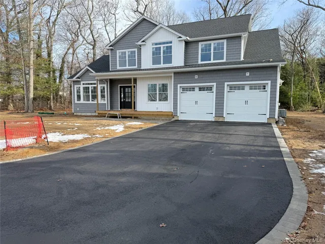 $1,199,990 | 1 Lotto Court, Lake Grove, NY 11755