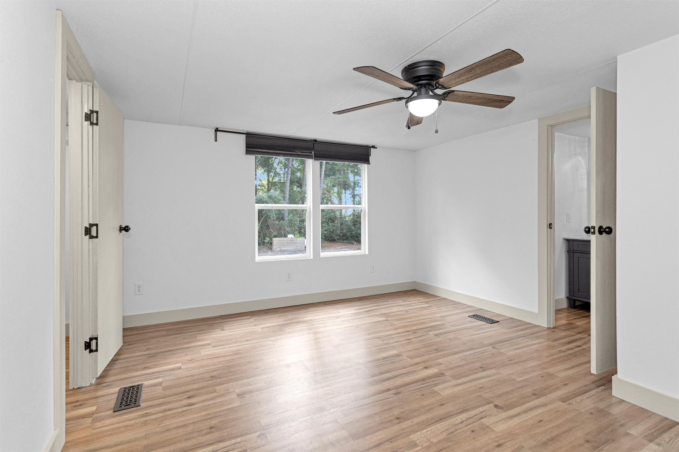5500 Penny Road Cleveland, TX 77328 - Photo 8 of 27