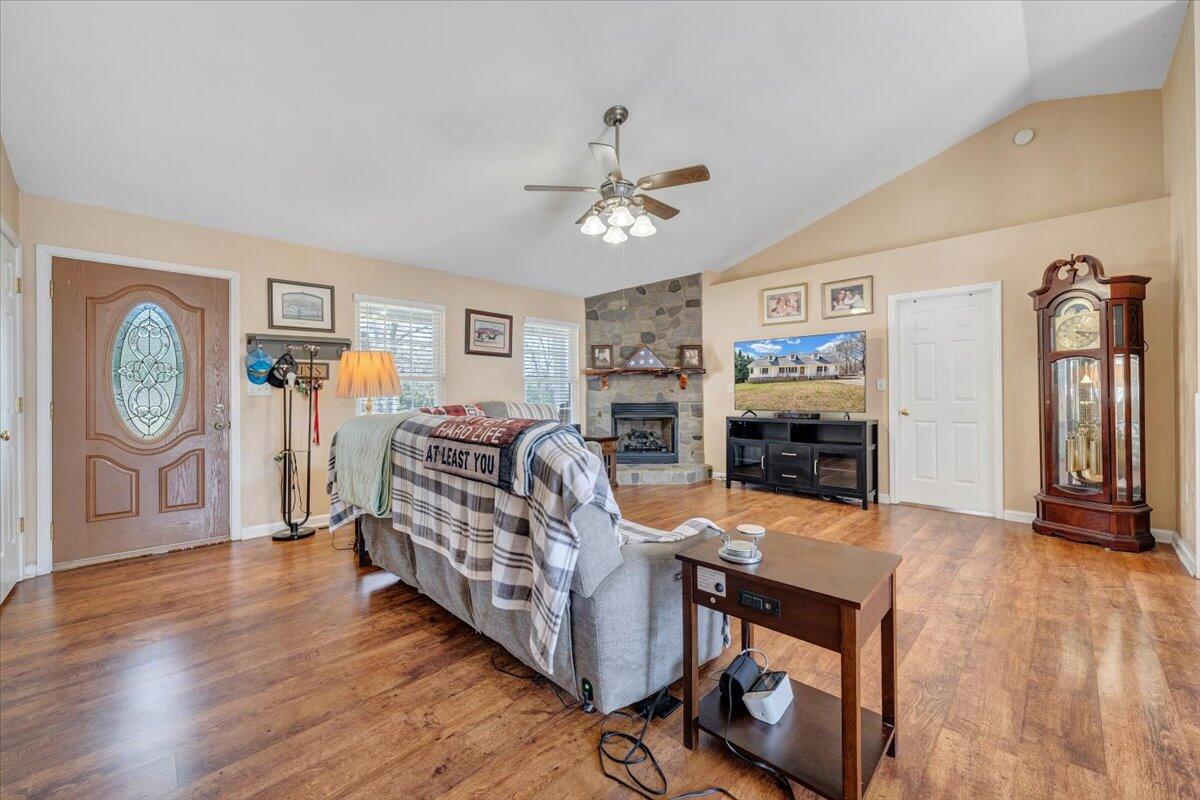 1012 Miller Hollow Road Goodview, VA 24095 - Photo 5 of 64 05-MIB00158
