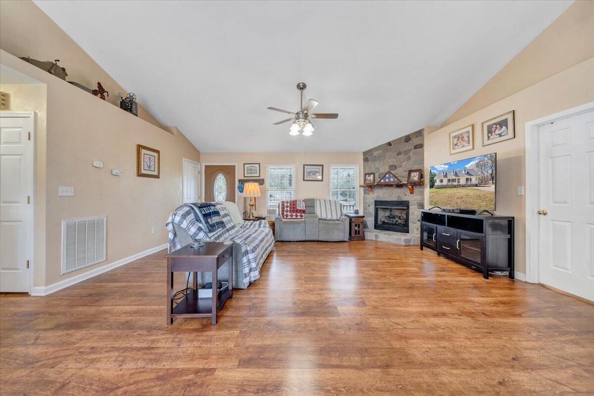 1012 Miller Hollow Road Goodview, VA 24095 - Photo 6 of 64 06-MIB00161