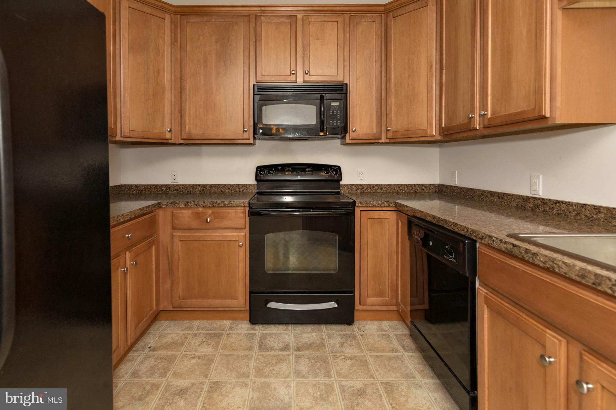 109 Raphael Court Williamstown, NJ 08094 - Photo 4 of 27 Kitchen