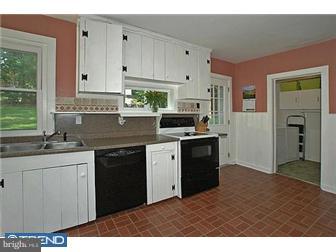 1910 Terwood Road Huntingdon Valley, PA 19006 - Photo 5 of 11 Gallery Image 5