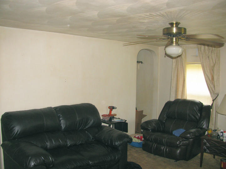 2741 Highland Road Roanoke, VA 24014 - Photo 22 of 28 a living room with furniture and a window