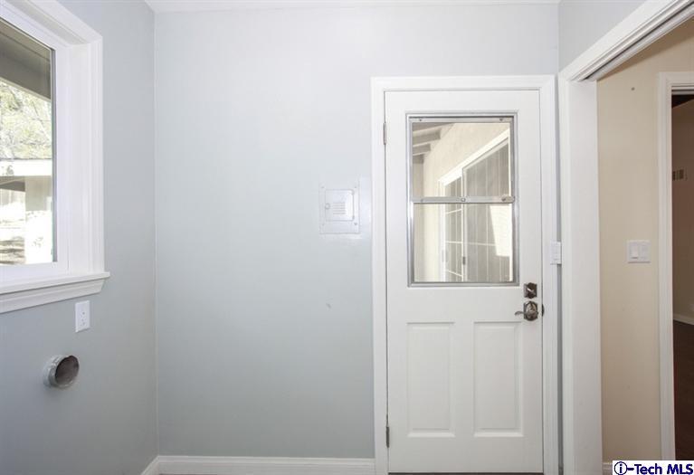 4465 Rising Hill Road Altadena, CA 91001 - Photo 20 of 45 a bathroom with a window