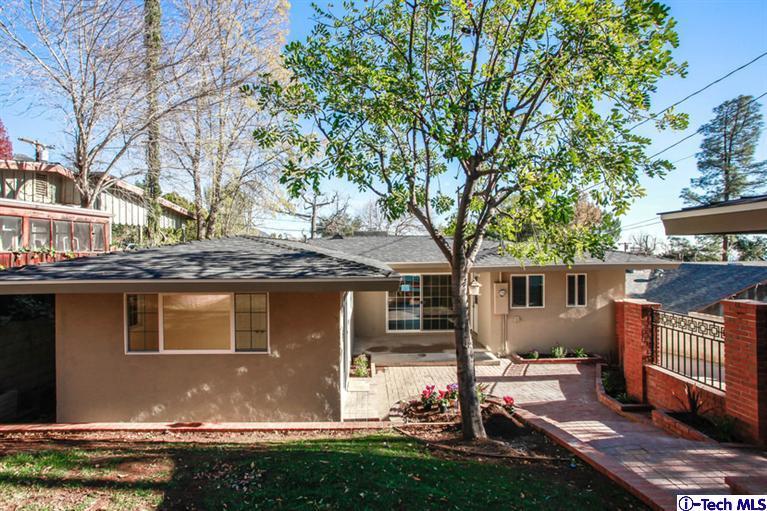 4465 Rising Hill Road Altadena, CA 91001 - Photo 35 of 45 front view of house with a yard