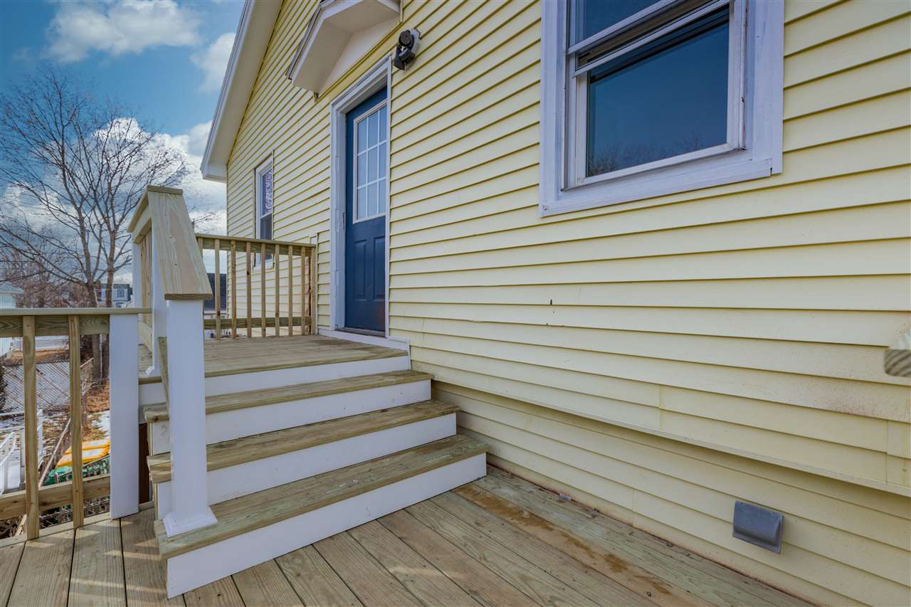 74 Maple Street Rochester, NH 03867 - Photo 23 of 37