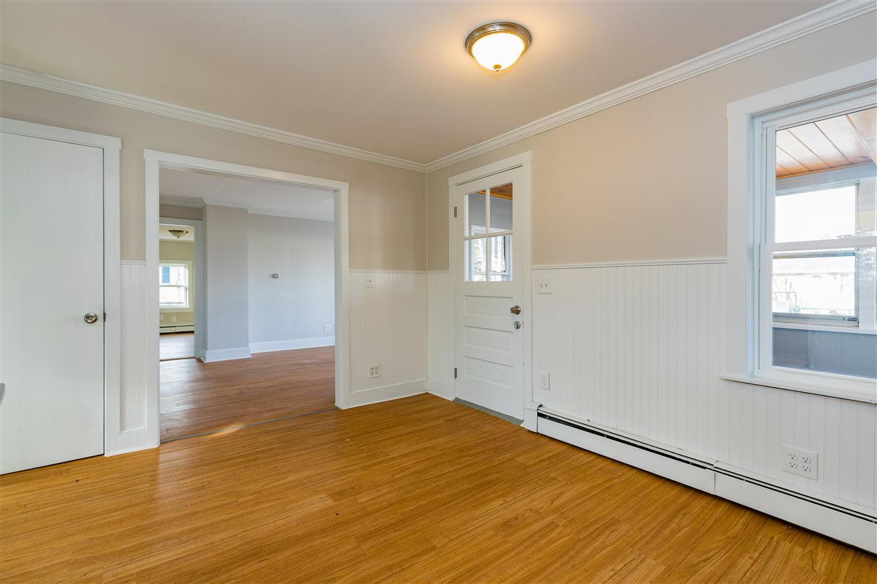 74 Maple Street Rochester, NH 03867 - Photo 7 of 37
