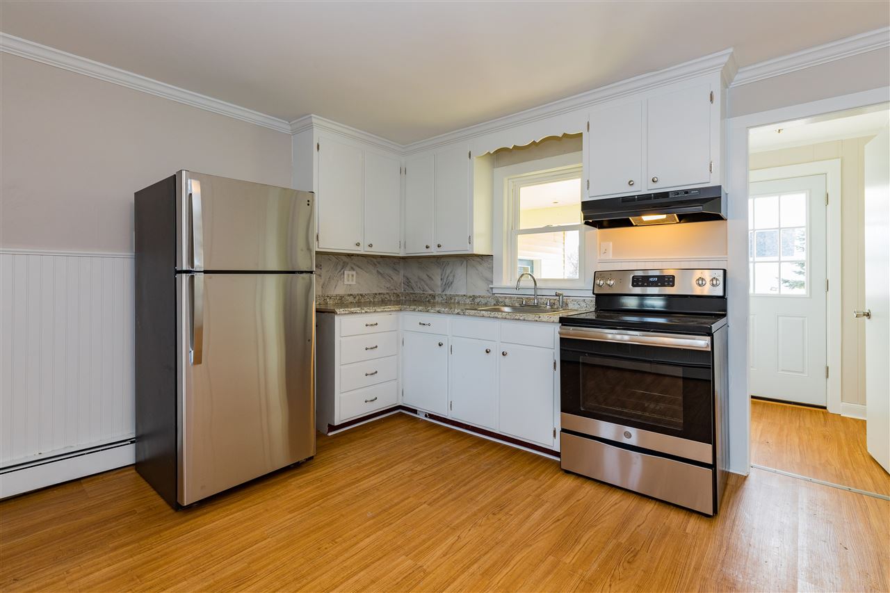 74 Maple Street Rochester, NH 03867 - Photo 9 of 37