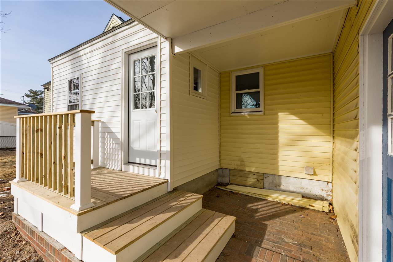 74 Maple Street Rochester, NH 03867 - Photo 10 of 37