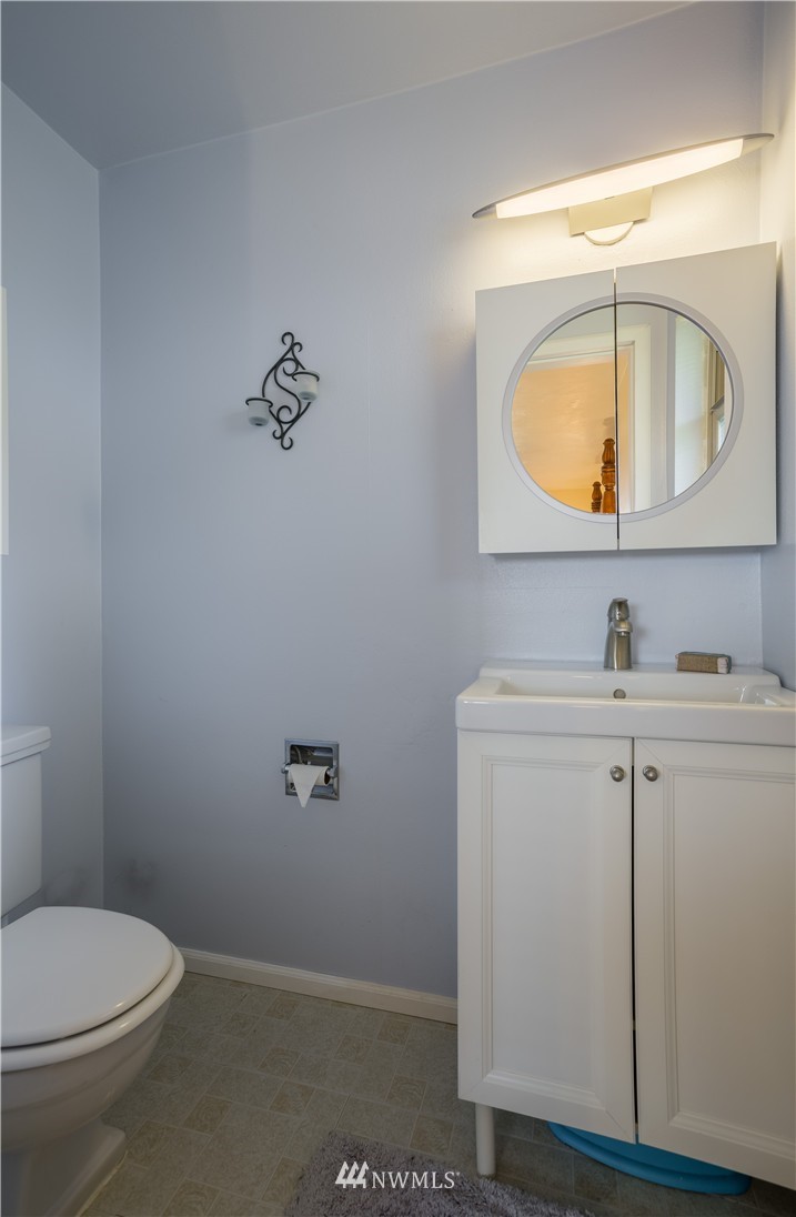 3414 Northeast 11th Place Renton, WA 98056 - Photo 11 of 15 Gallery Image 11