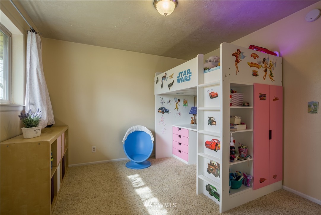3414 Northeast 11th Place Renton, WA 98056 - Photo 12 of 15 Gallery Image 12