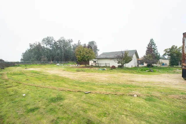 $435,000 | 6401 South Chestnut Avenue, Fresno, CA 93725