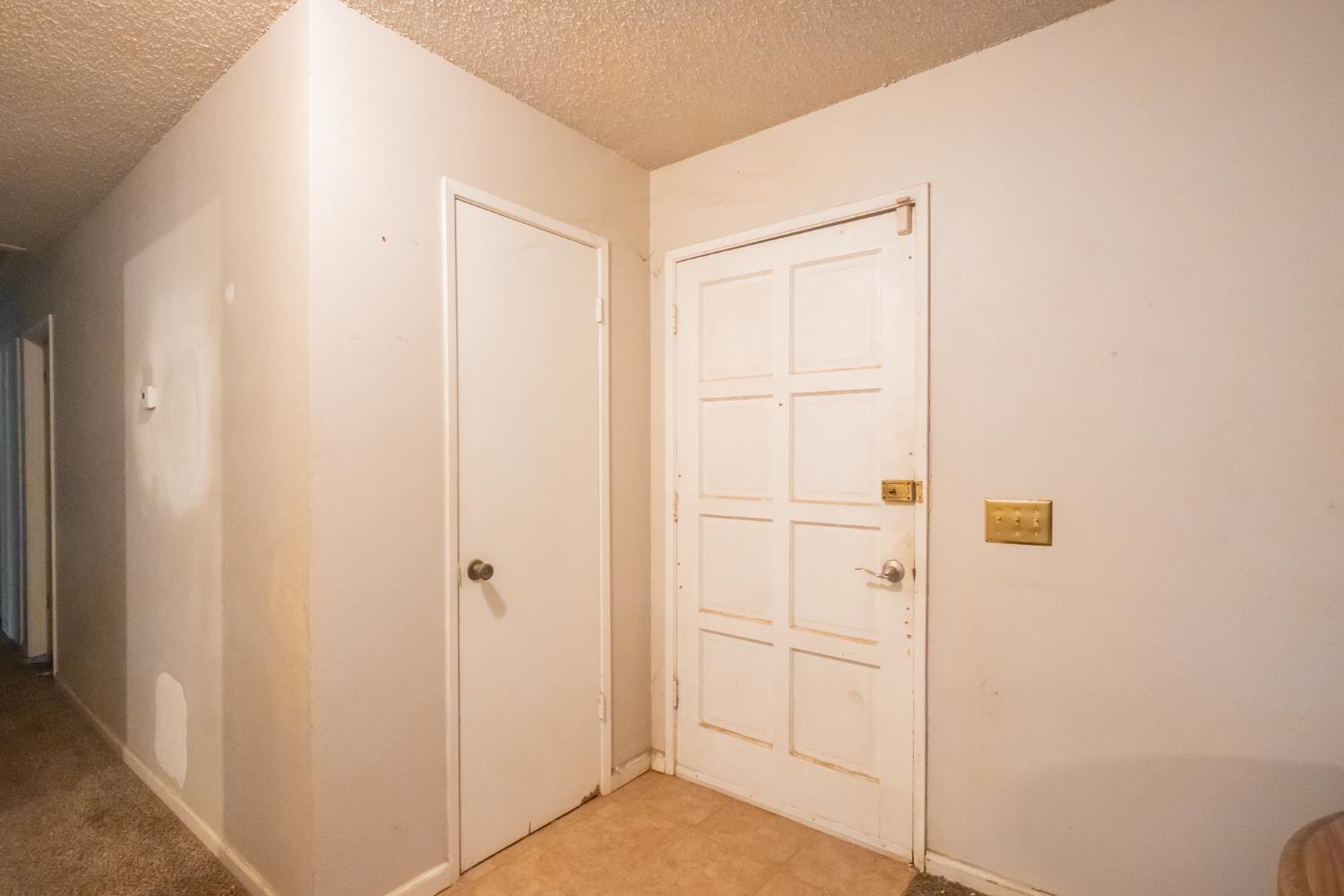6401 South Chestnut Avenue Fresno, CA 93725 - Photo 18 of 36 a view of a closet area