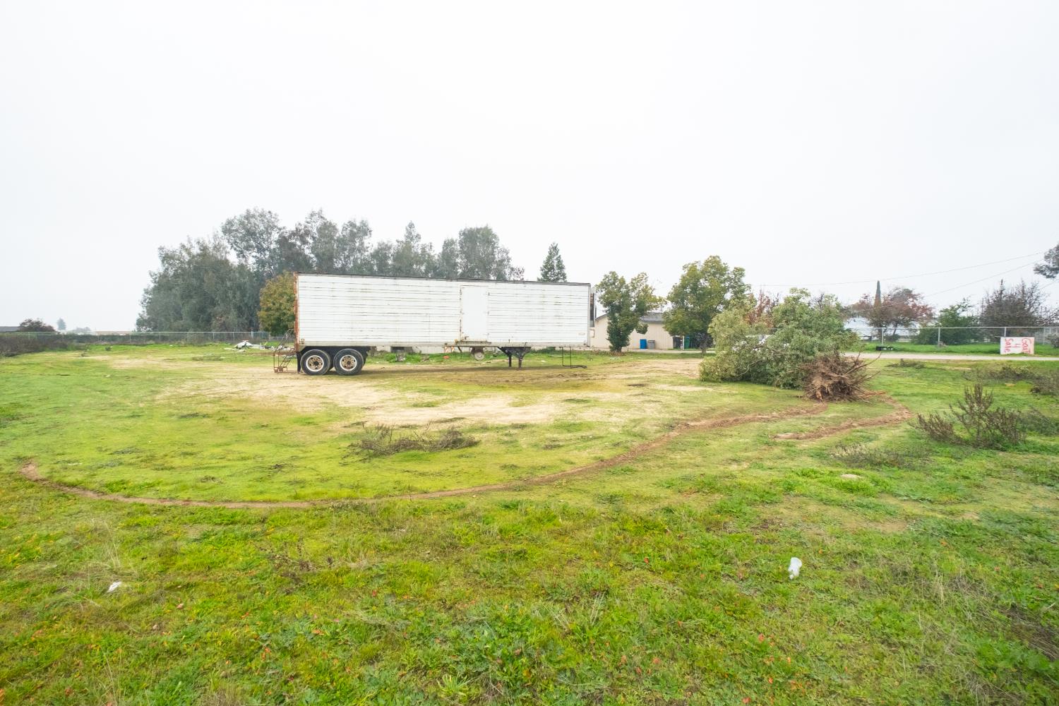 6401 South Chestnut Avenue Fresno, CA 93725 - Photo 25 of 36 a view of a ocean view
