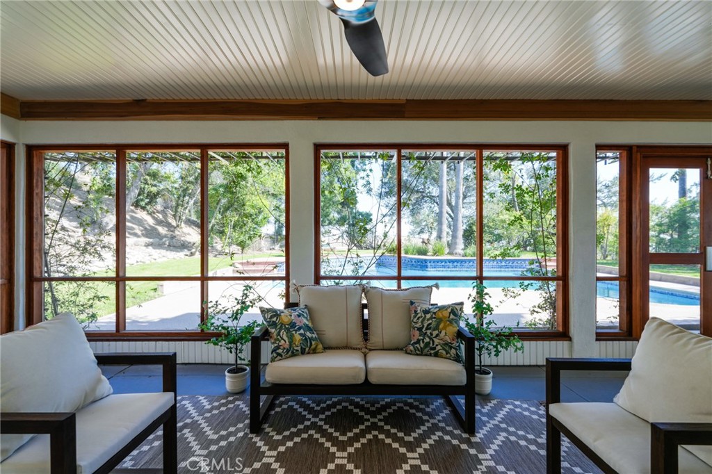 430 Devonwood Road Altadena, CA 91001 - Photo 16 of 39