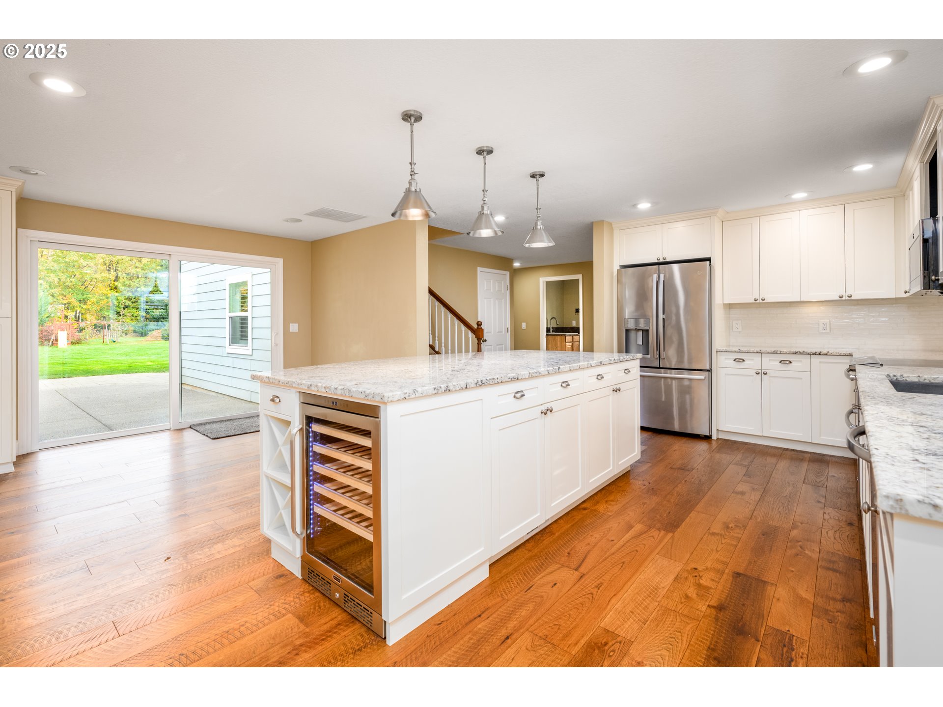 6939 South Zimmerman Road Aurora, OR 97002 - Photo 7 of 45 Kitchen