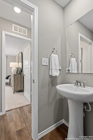 $315,690 | 1303 Birdsong Avenue, Marion, TX 78124