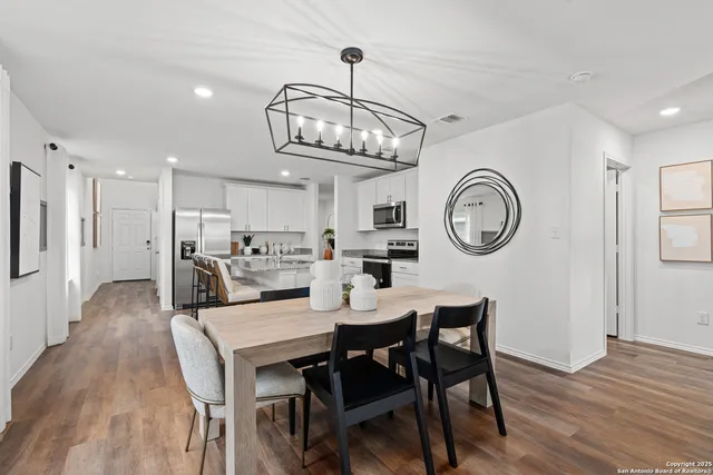 $315,690 | 1303 Birdsong Avenue, Marion, TX 78124