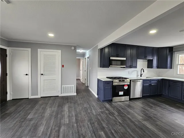 $221,900 | 46 Walnut Drive, Whitestown, NY 13492