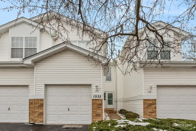 $299,900 | 1935 Calla Drive, Joliet, IL 60435