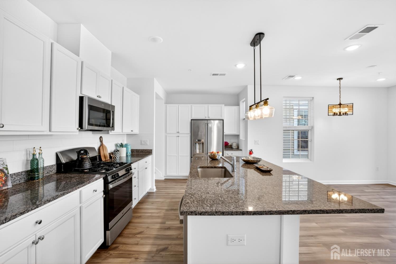 728 Station Road Dunellen, NJ 08812 - Photo 14 of 51