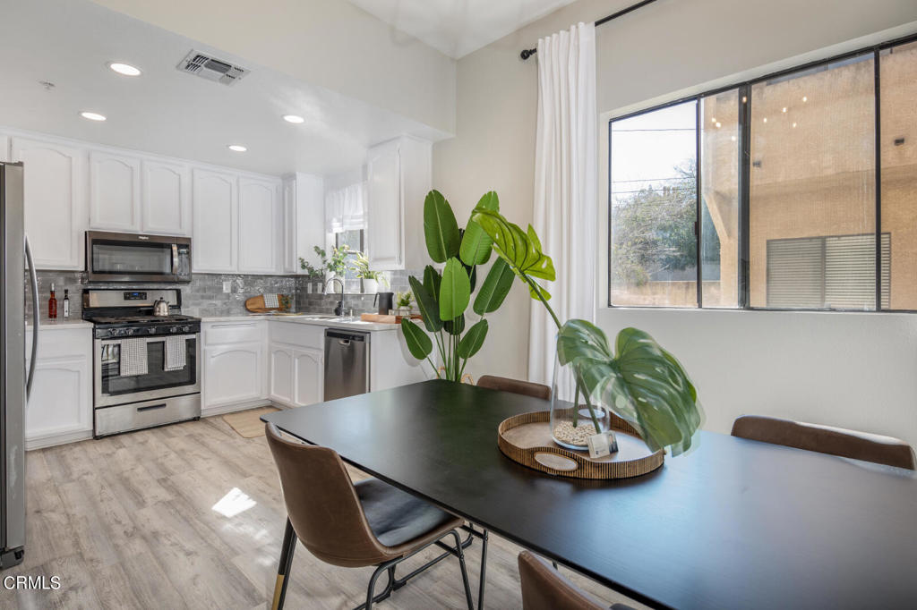 1035 Arroyo Verde Road, Unit B South Pasadena, CA 91030 - Photo 5 of 12